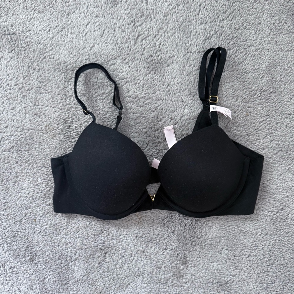 NWOT VICTORIAS SECRET BLACK PUSH UP BRA